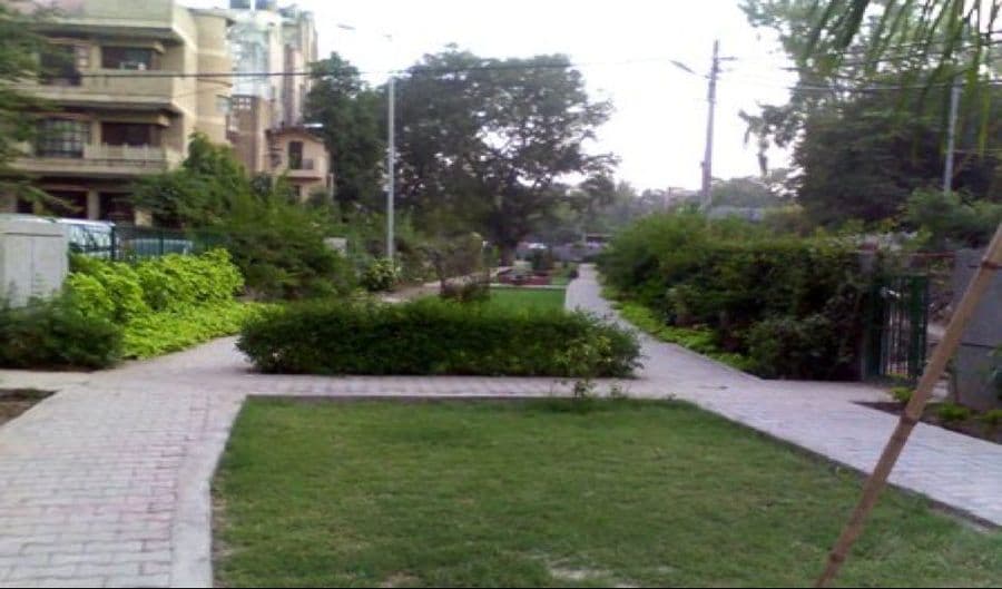 Landscaped public space created over the covered GK-I drain